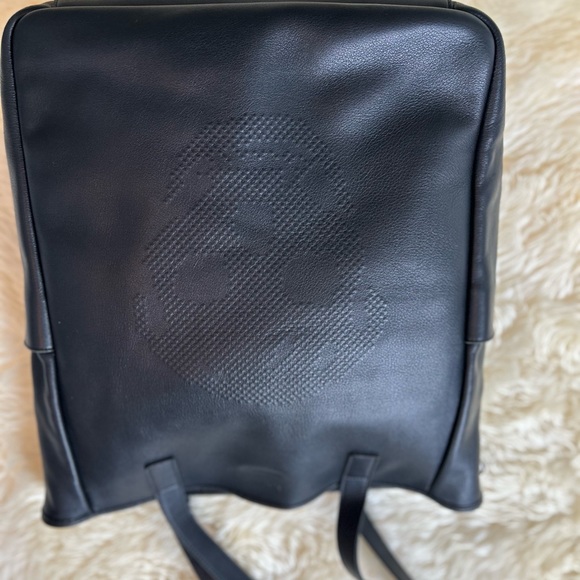 Alexander McQueen Men’s Black Medium Tote Bag - Picture 3 of 16